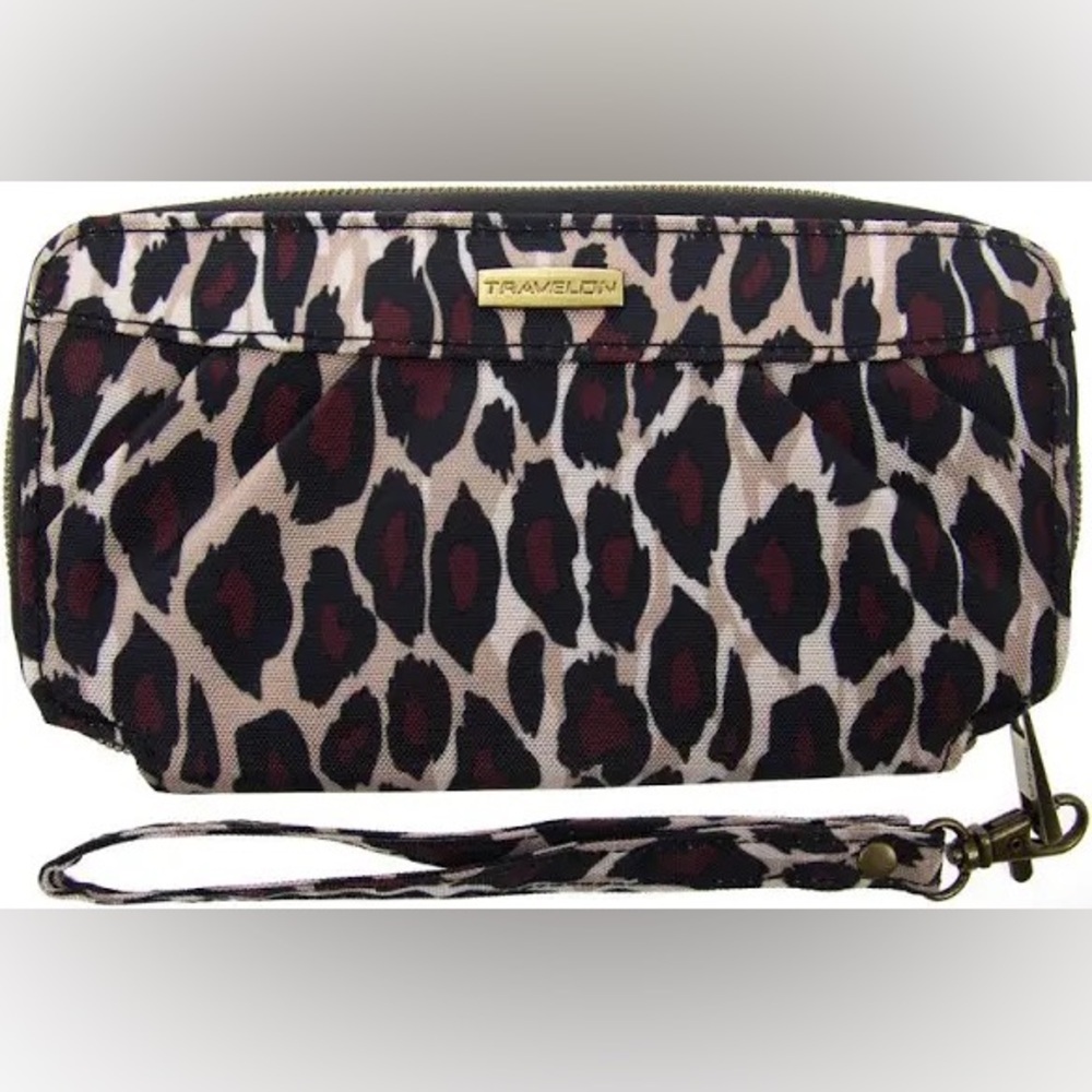 Travelon Leopard Print Wallet/Wristlet